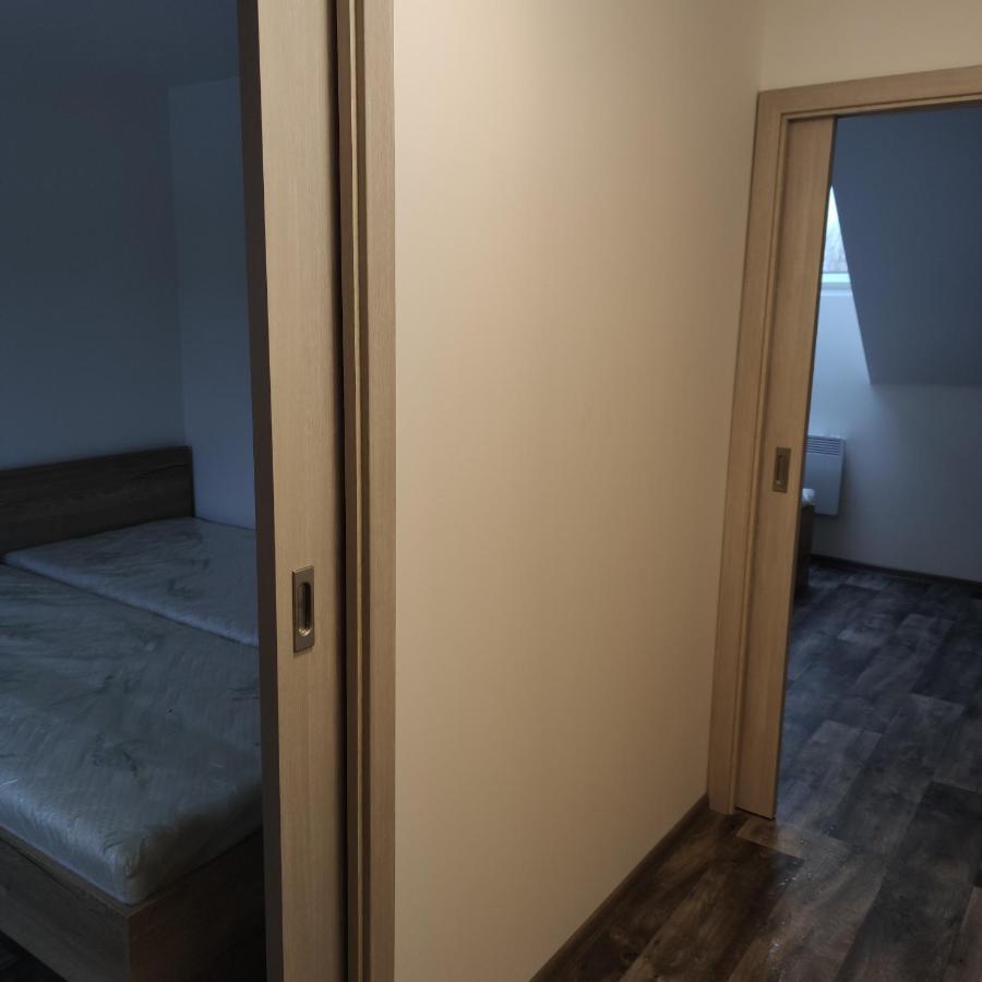 Ubytovani Na Sklepe U Spacira Velké Pavlovice Exteriör bild